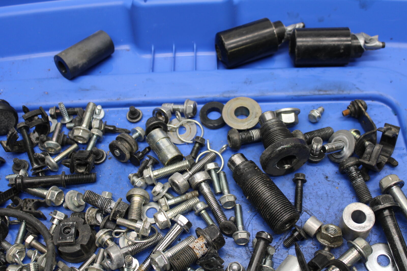 14 HONDA CTX1300A MOUNTING BOLTS HARDWARE MOTOR SCREWS BB732