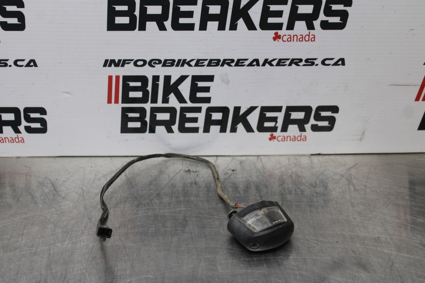 09-10 KAWASAKI ER-6N LICENSE PLATE LIGHT BB205