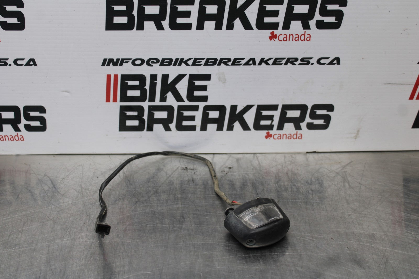 09-10 KAWASAKI ER-6N LICENSE PLATE LIGHT BB205