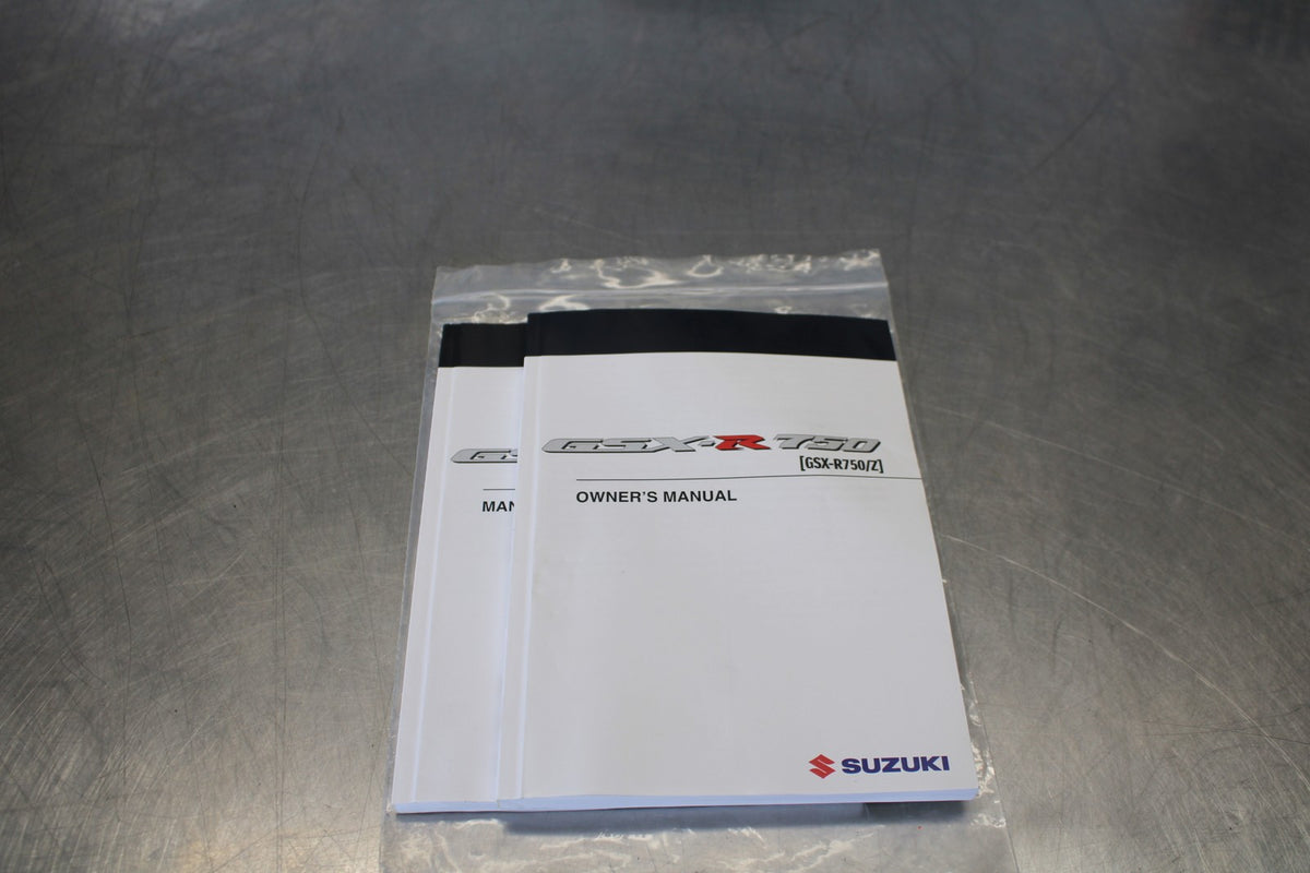 11-26 SUZUKI GSXR750 ORIGINAL OWNERS MANUAL BOOK BB882
