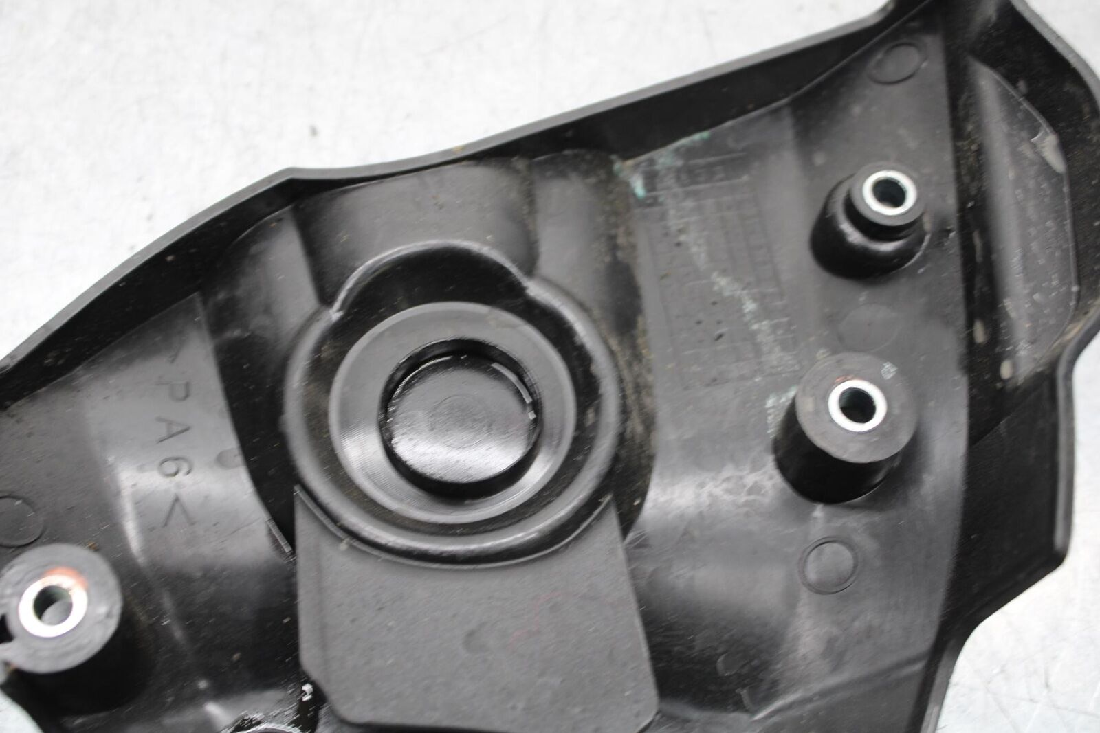 22-23 YAMAHA YZF R7 ENGINE SPROCKET COVER BB583
