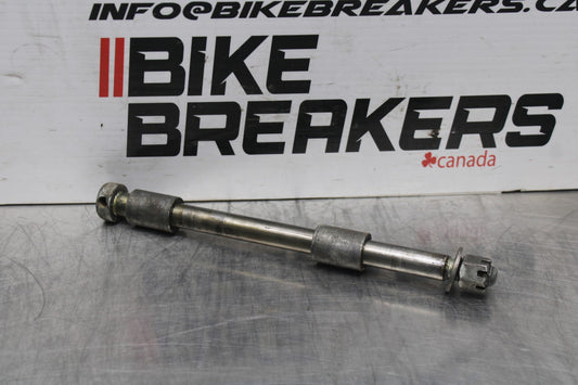 77 SUZUKI GS750 FRONT WHEEL RIM AXLE PIVOT BOLT 54711-3300V BB779