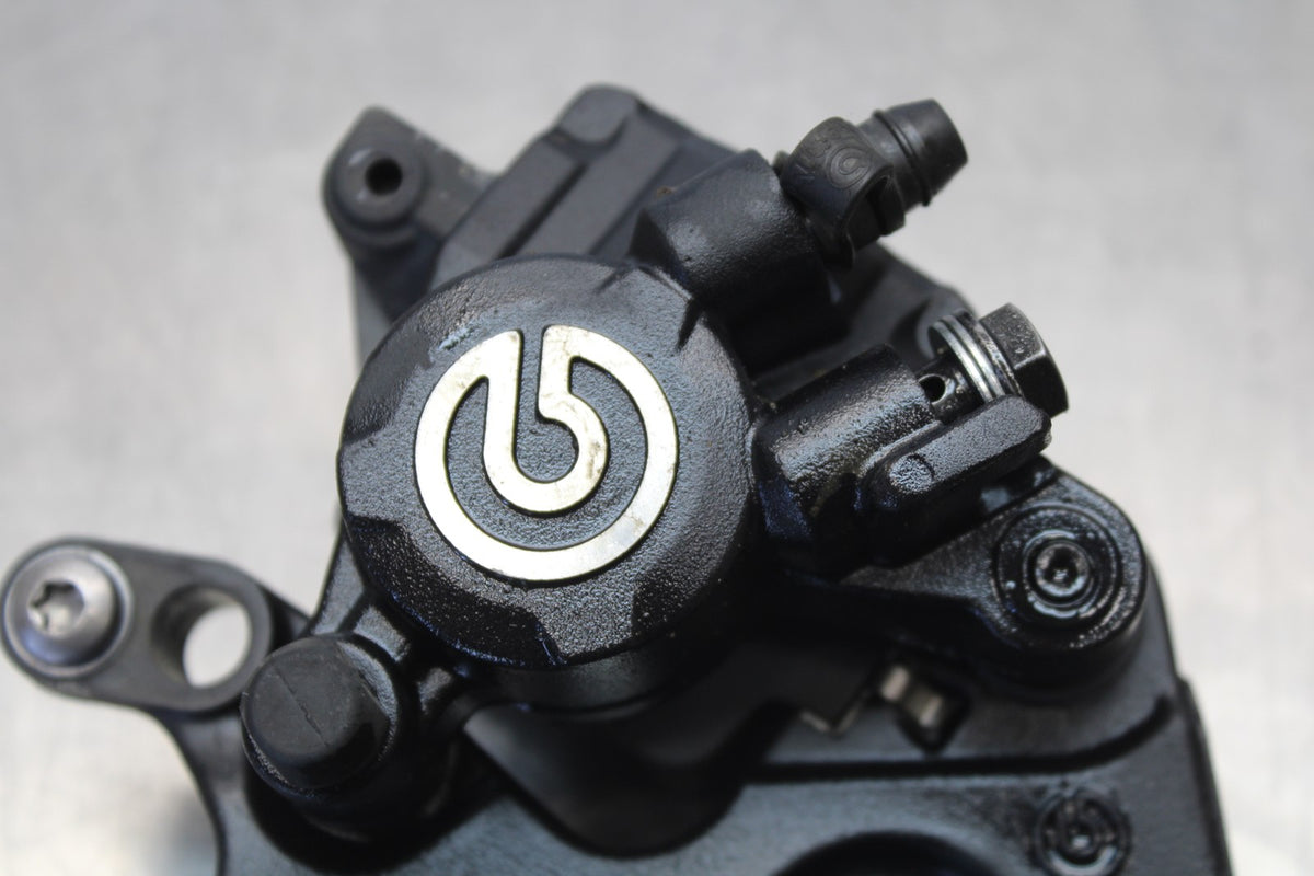 20 TRIUMPH STREET TRIPLE 765 REAR BACK BRAKE CALIPER W MOUNT BRACKET BB864