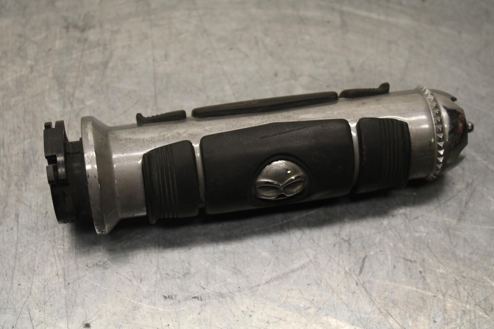 03-08 KAWASAKI VULCAN 1600 RIGHT THROTTLE GRIP BB616