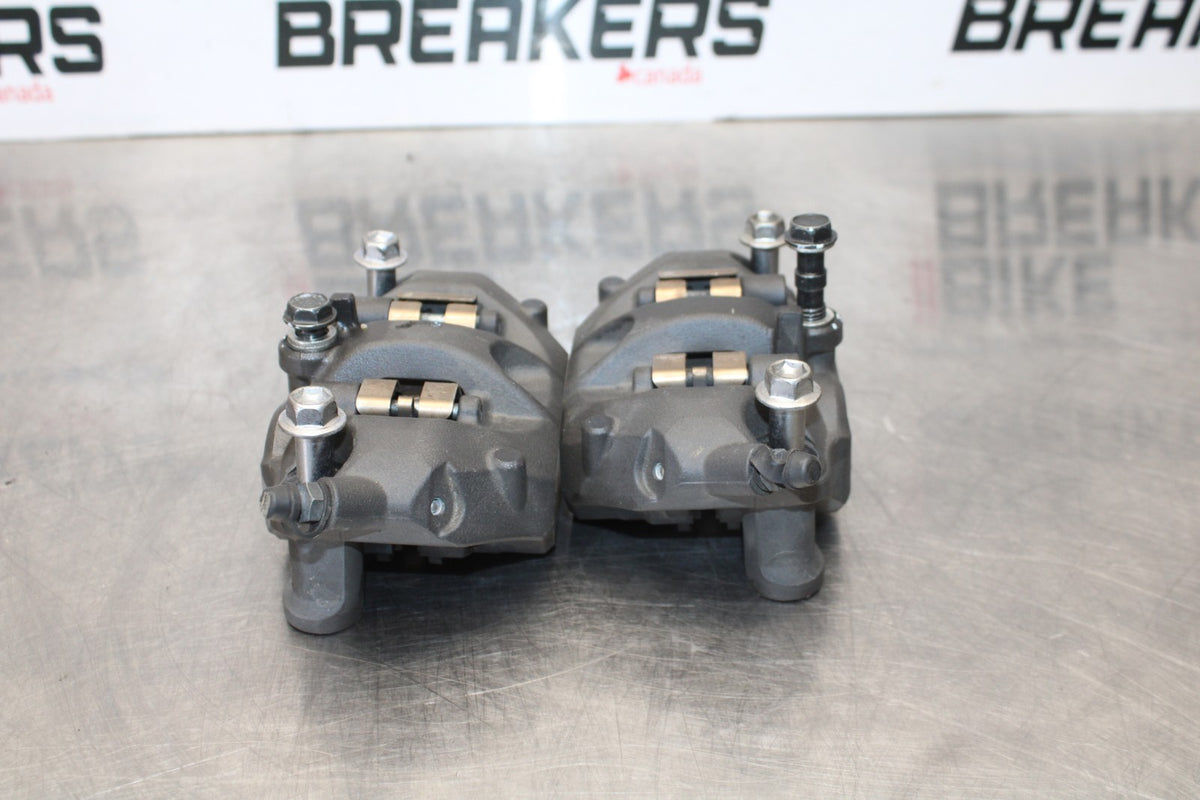 21-23 KAWASAKI NINJA ZX6R RIGHT LEFT FRONT BRAKE CALIPER SET PAIR CALIPERS BB179