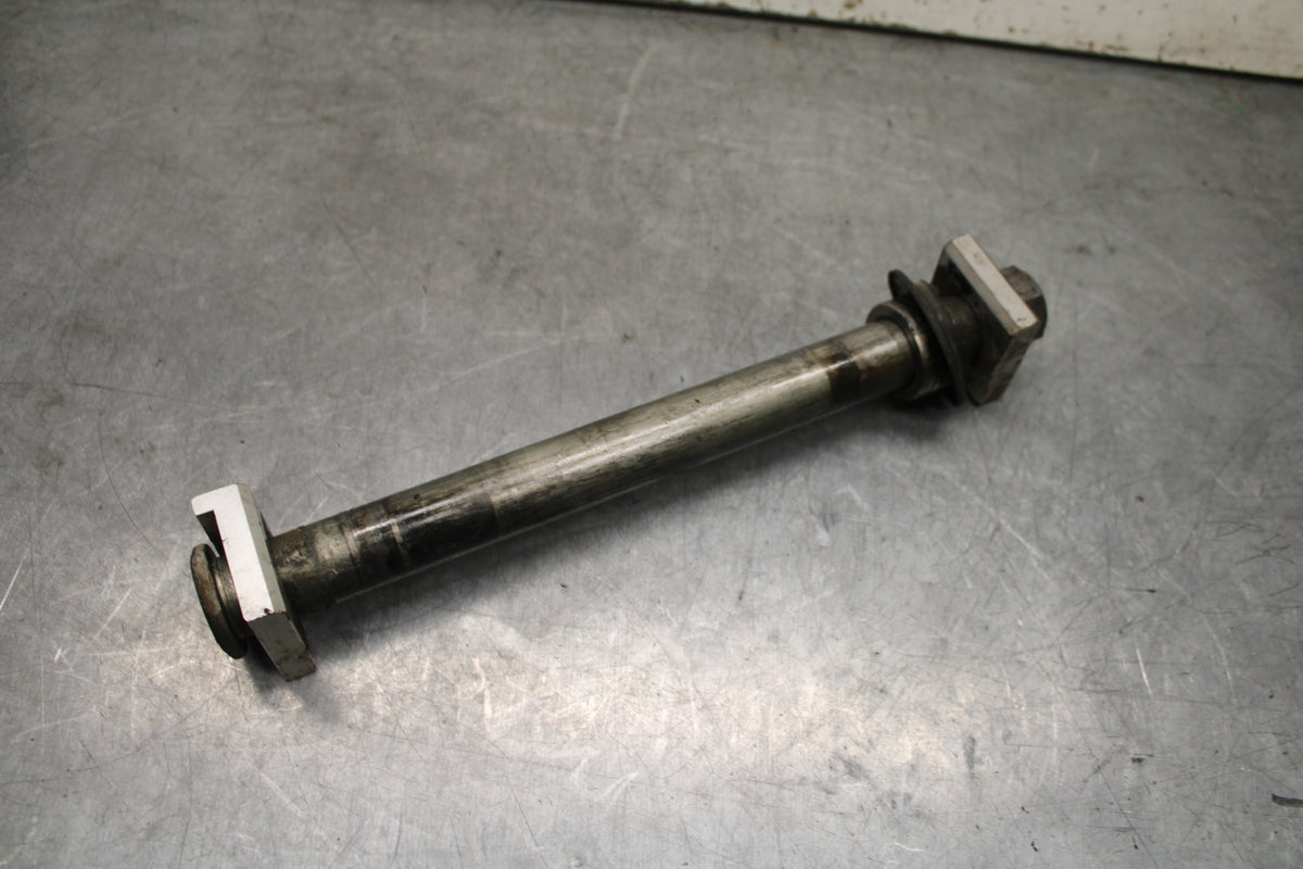 07-08 YAMAHA YZF R1 REAR AXLE BACK WHEEL RIM PIVOT BOLT AXEL BB724