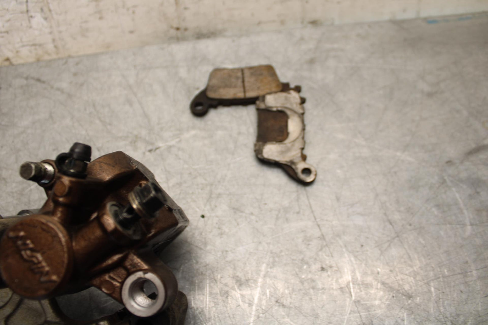 2016 Honda CBR1000RR REAR BACK BRAKE CALIPER W MOUNT BRACKET BB530