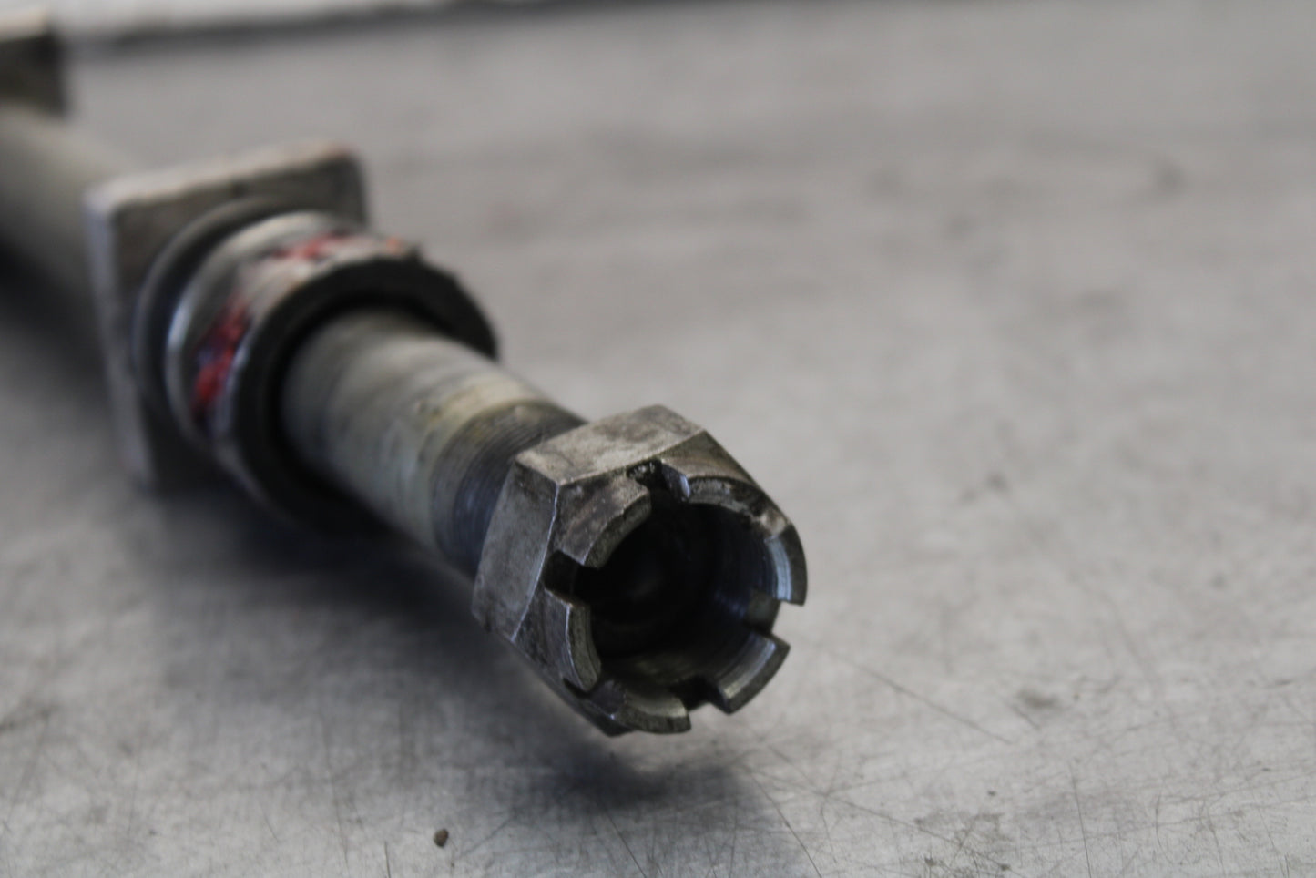 13-18 KAWASAKI NINJA ZX6R REAR AXLE BACK WHEEL RIM PIVOT BOLT AXEL BB682