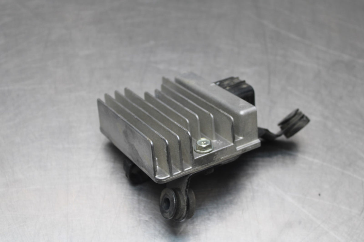 18-26 KAWASAKI Z400 RECTIFIER VOLTAGE REGULATOR BB852