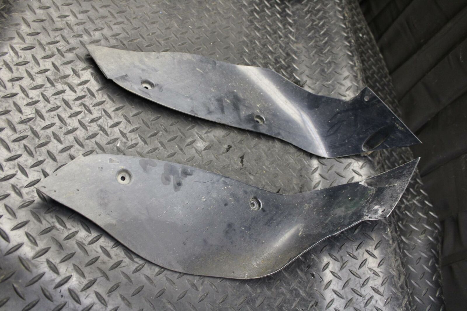 05-06 SUZUKI KATANA 750 GSX750F  INNER FAIRINGS COWLS PANELS TRIMS bb166