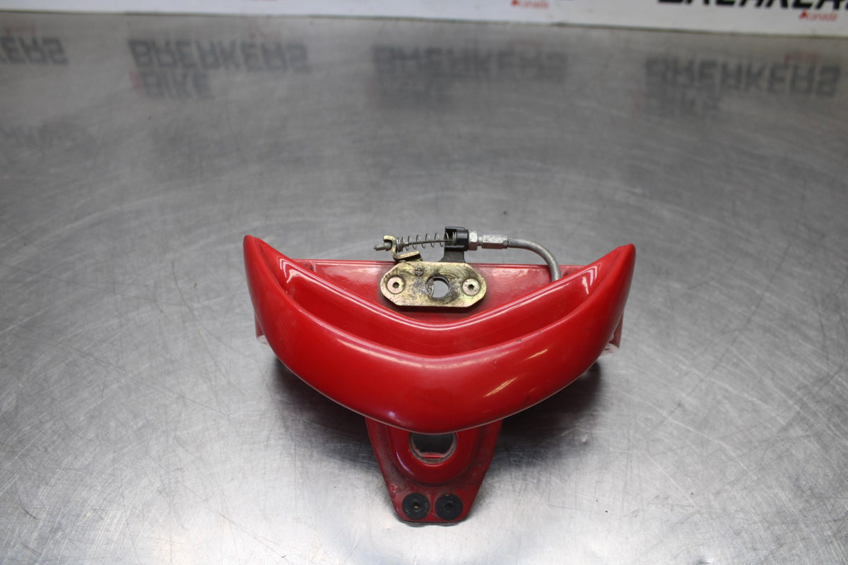 05 DUCATI SUPERSPORT 800 PASSENGER REAR SEAT GRAB BAR HANDLE BB913