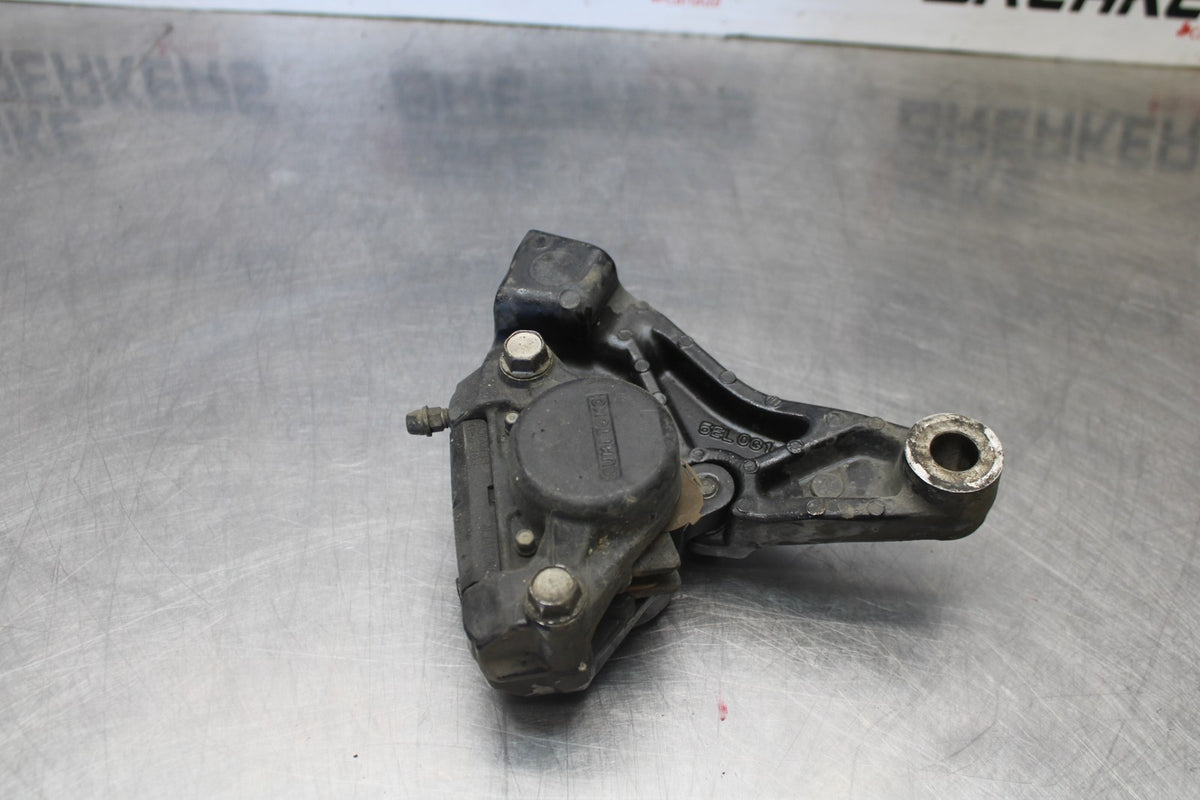 08 YAMAHA V STAR 1100 XVS1100AW CLASSIC REAR BRAKE CALIPER MOUNT BRACKET BB916