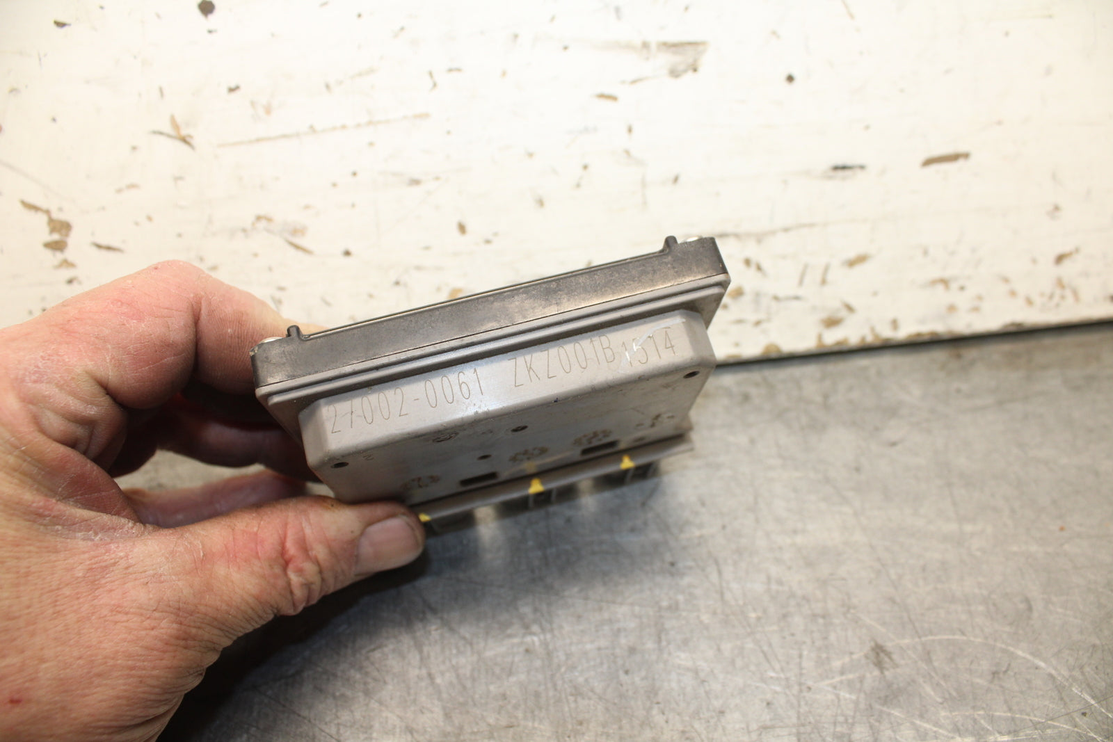 24 KAWASAKI NINJA 500 ABS RELAY ASSEMBLY FUSE BOX BB744