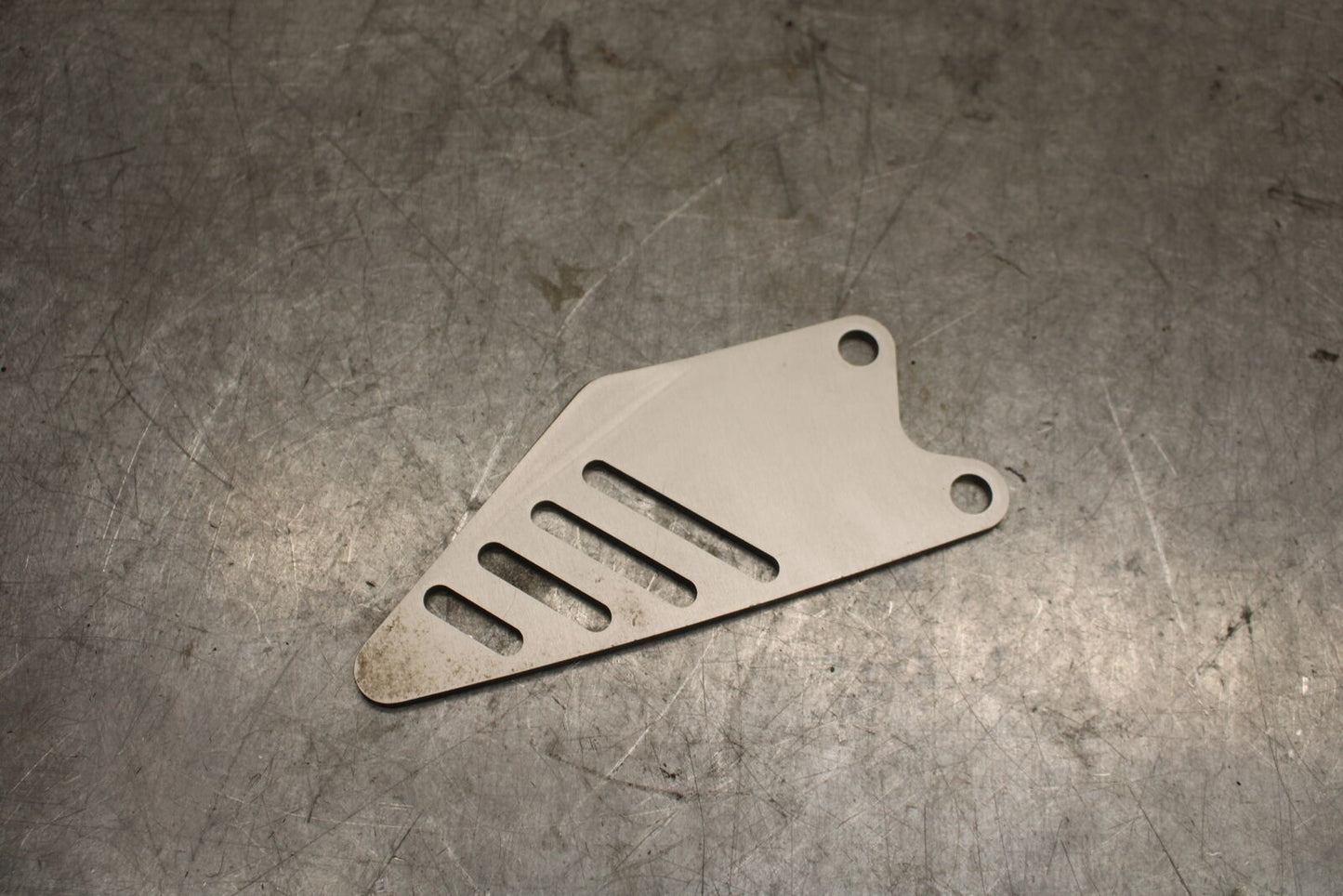 13-18 KAWASAKI NINJA ZX6R RIGHT REARSET REAR SET HEEL GUARD COVER  BB682