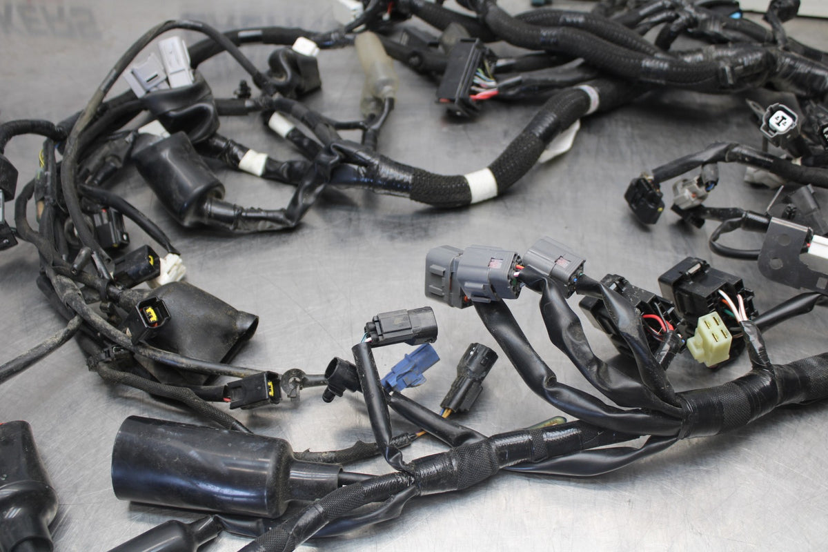 23-26 KAWASAKI NINJA ZX4RR MAIN ENGINE WIRING HARNESS MOTOR WIRE LOOM BB898