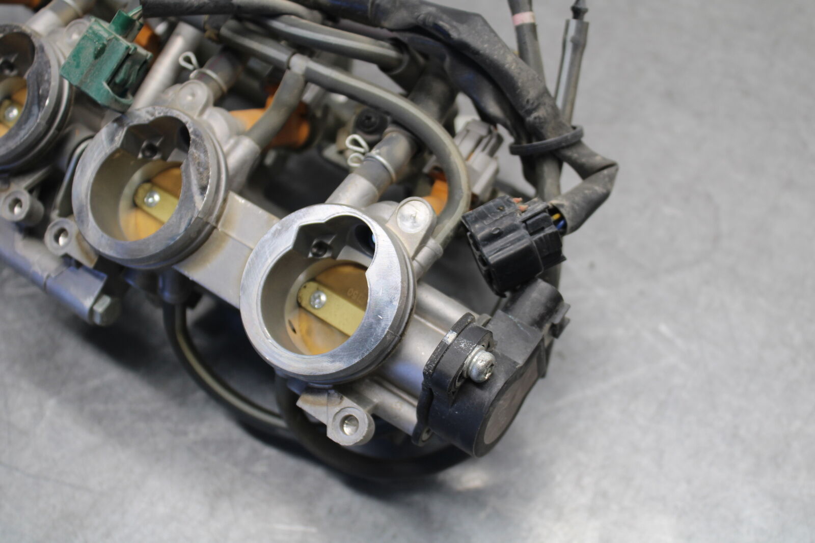09-15 YAMAHA FZ6R MAIN FUEL INJECTORS / THROTTLE BODIES 20S-13750-00-00 BB686