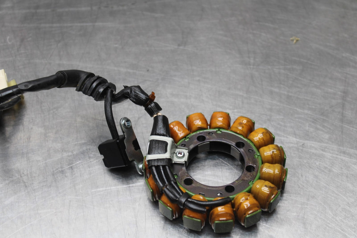 18 YAMAHA YZF R1  STATOR GENERATOR ALTERNATOR MAGNETO BB838