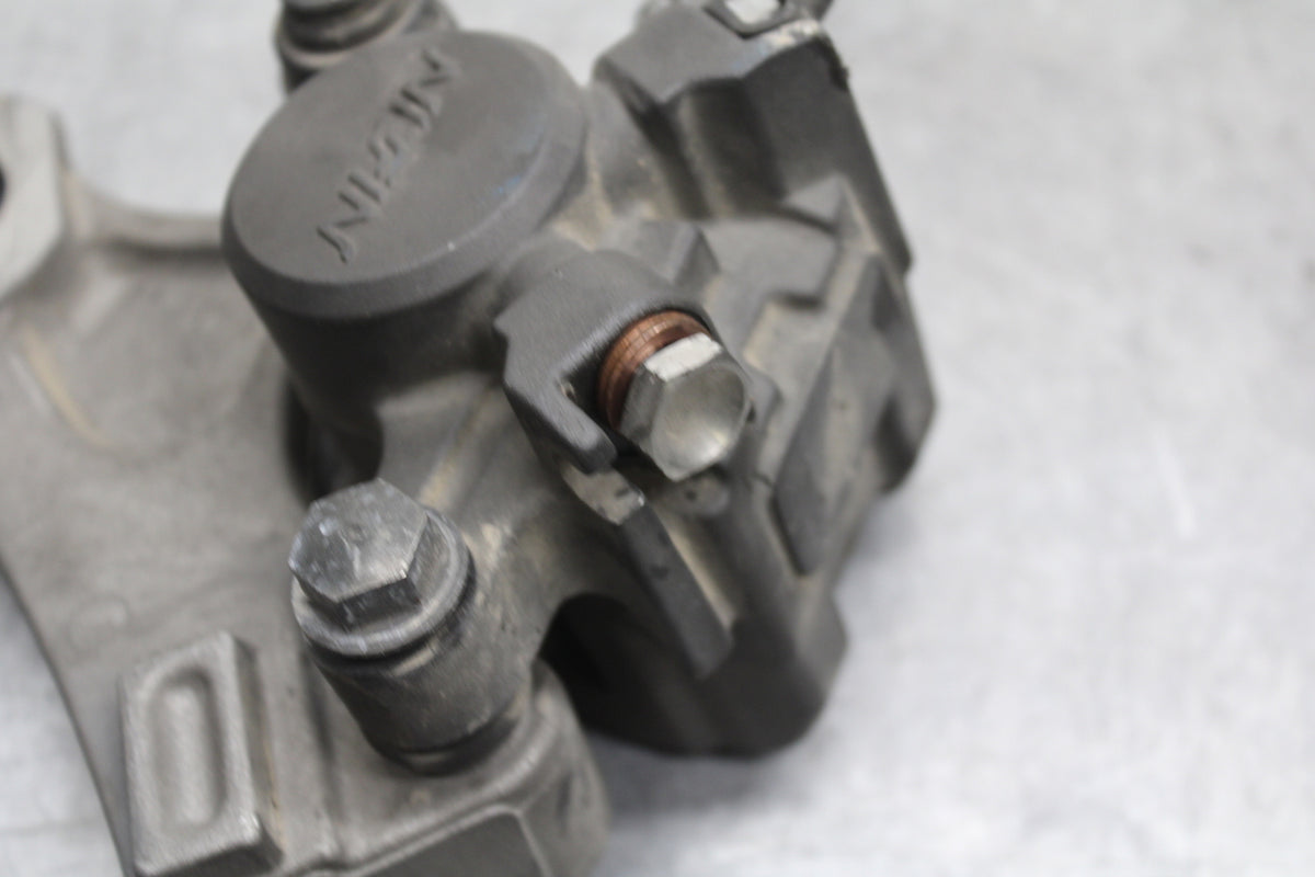 07-08 YAMAHA YZF R1 REAR BACK BRAKE CALIPER W MOUNT BRACKET BB724