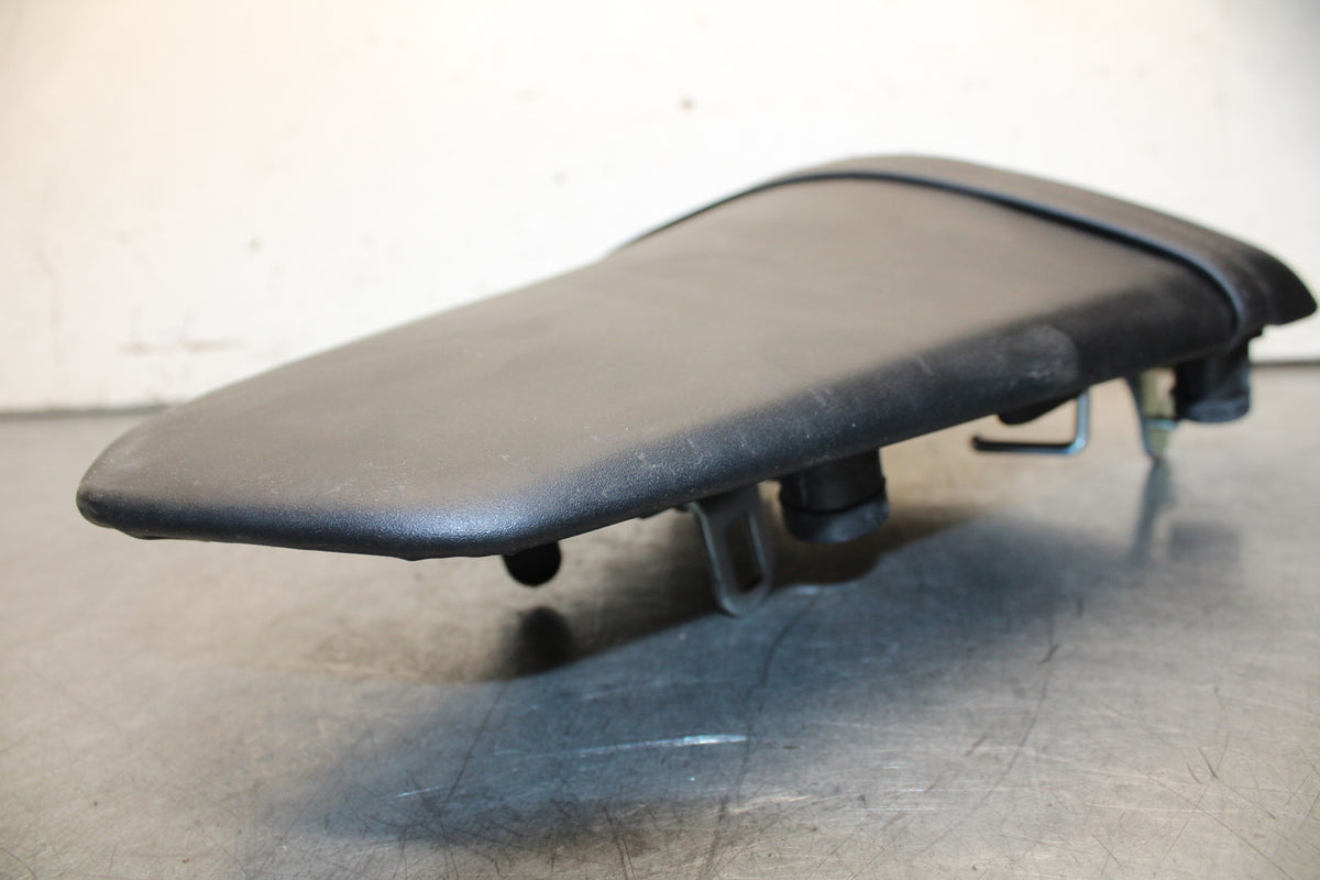 15-17 YAMAHA YZF R3 REAR BACK PASSENGER TANDEM SEAT PAD SADDLE PILLION BB651