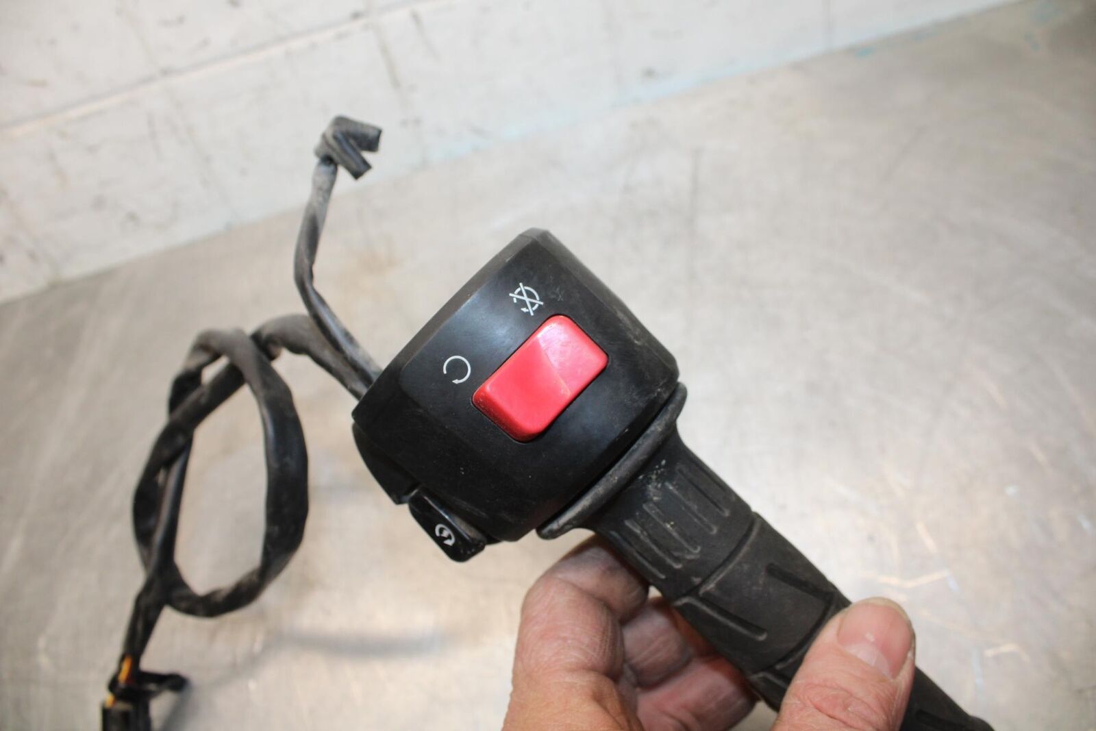 11-14 KAWASAKI VERSYS 650 LE 650C RIGHT  HANDLE KILL OFF START SWITCH BB498