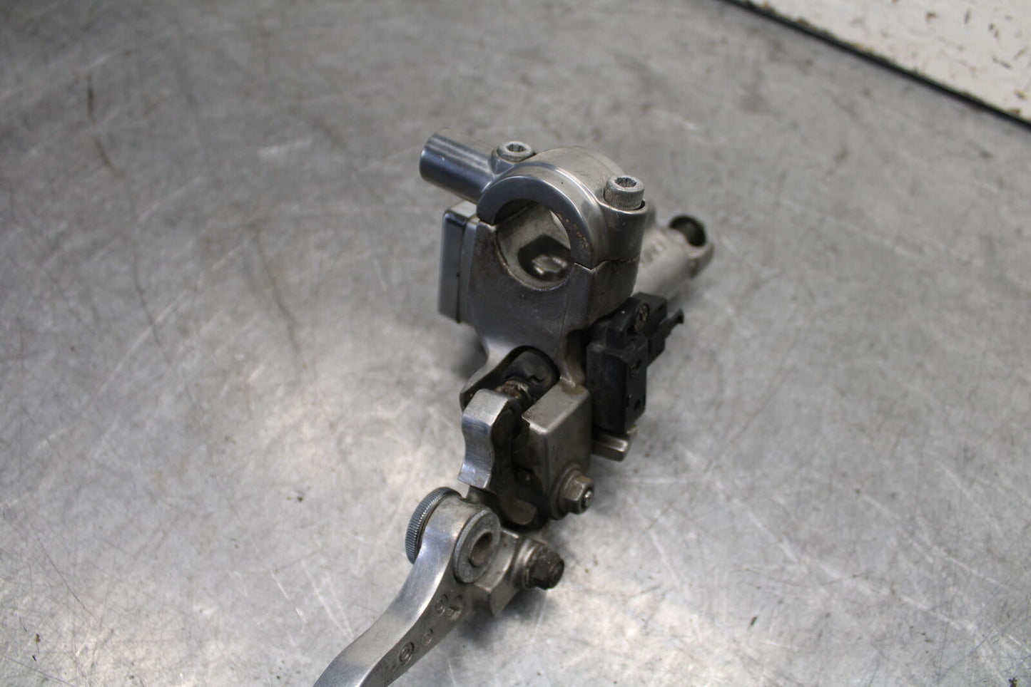 05-09 SUZUKI BOULEVARD C90 CLUTCH MASTER CYLINDER BB692