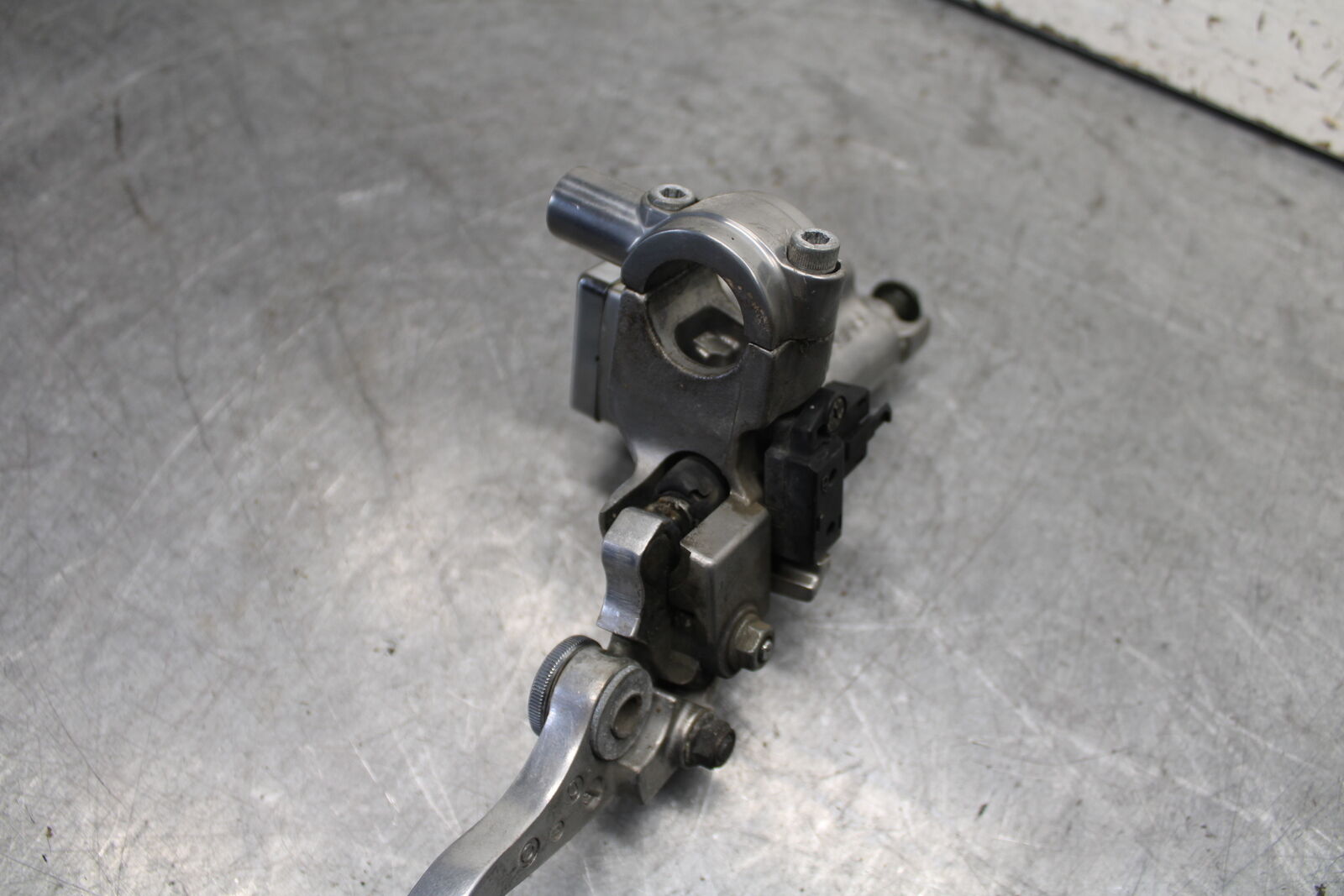 05-09 SUZUKI BOULEVARD C90 CLUTCH MASTER CYLINDER BB692