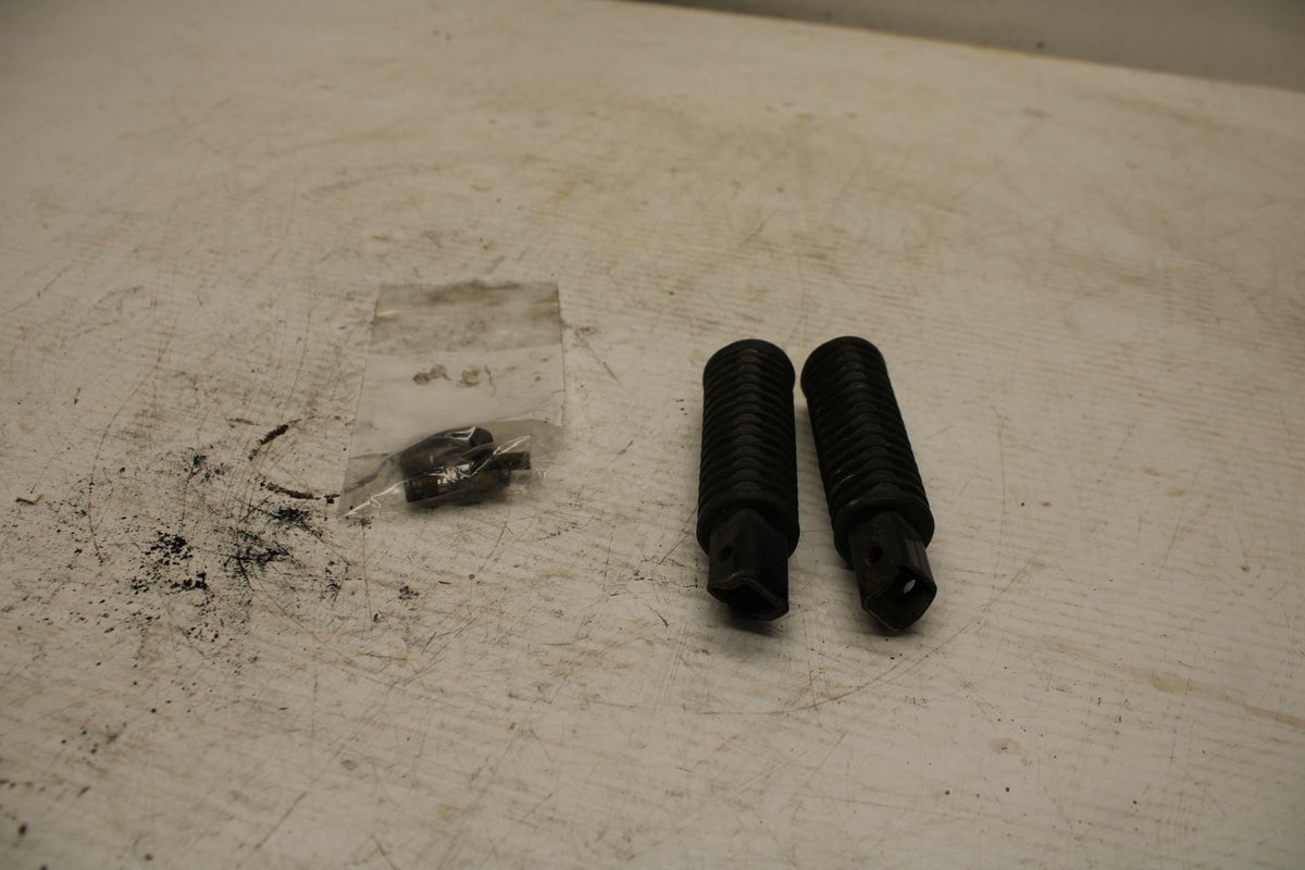 04-06 HONDA SHADOW 750 VT750C REAR PASSENGER FOOT STEP PEG BB360