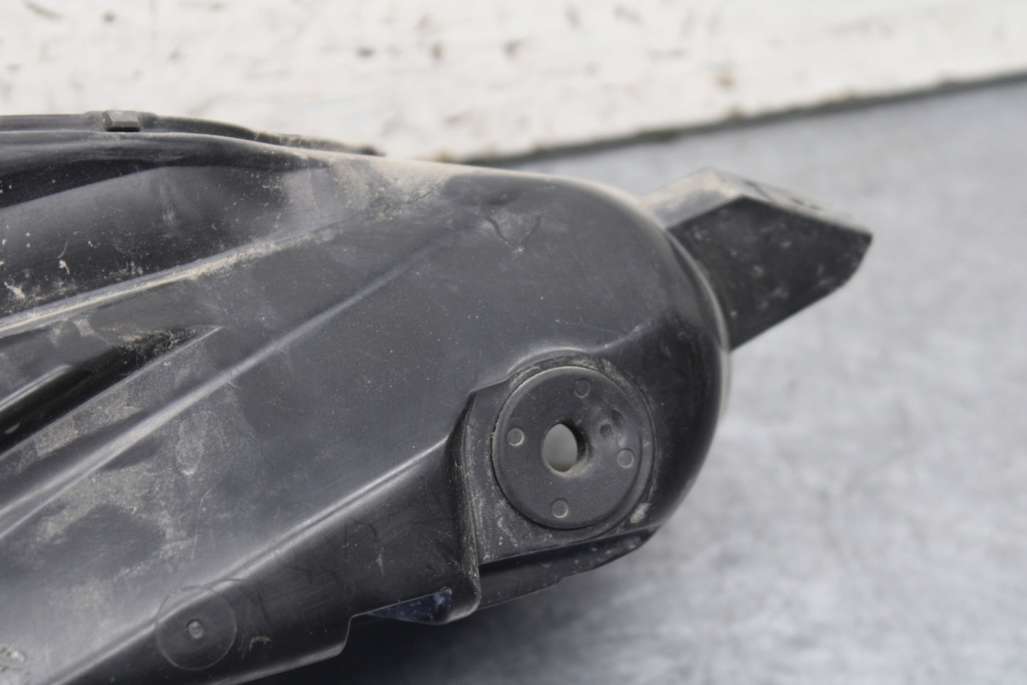 06-07 SUZUKI GSXR 600 LEFT RAM AIR INTAKE DUCT TUBE BB694