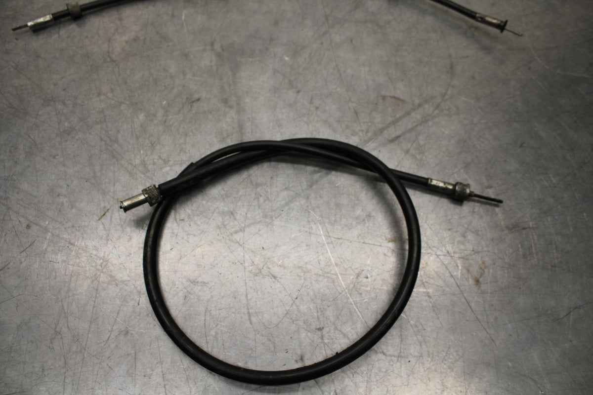 1977 Yamaha XS750 SPEEDOMETER AND TACHOMETER CABLE SPEEDO LINE   bb554