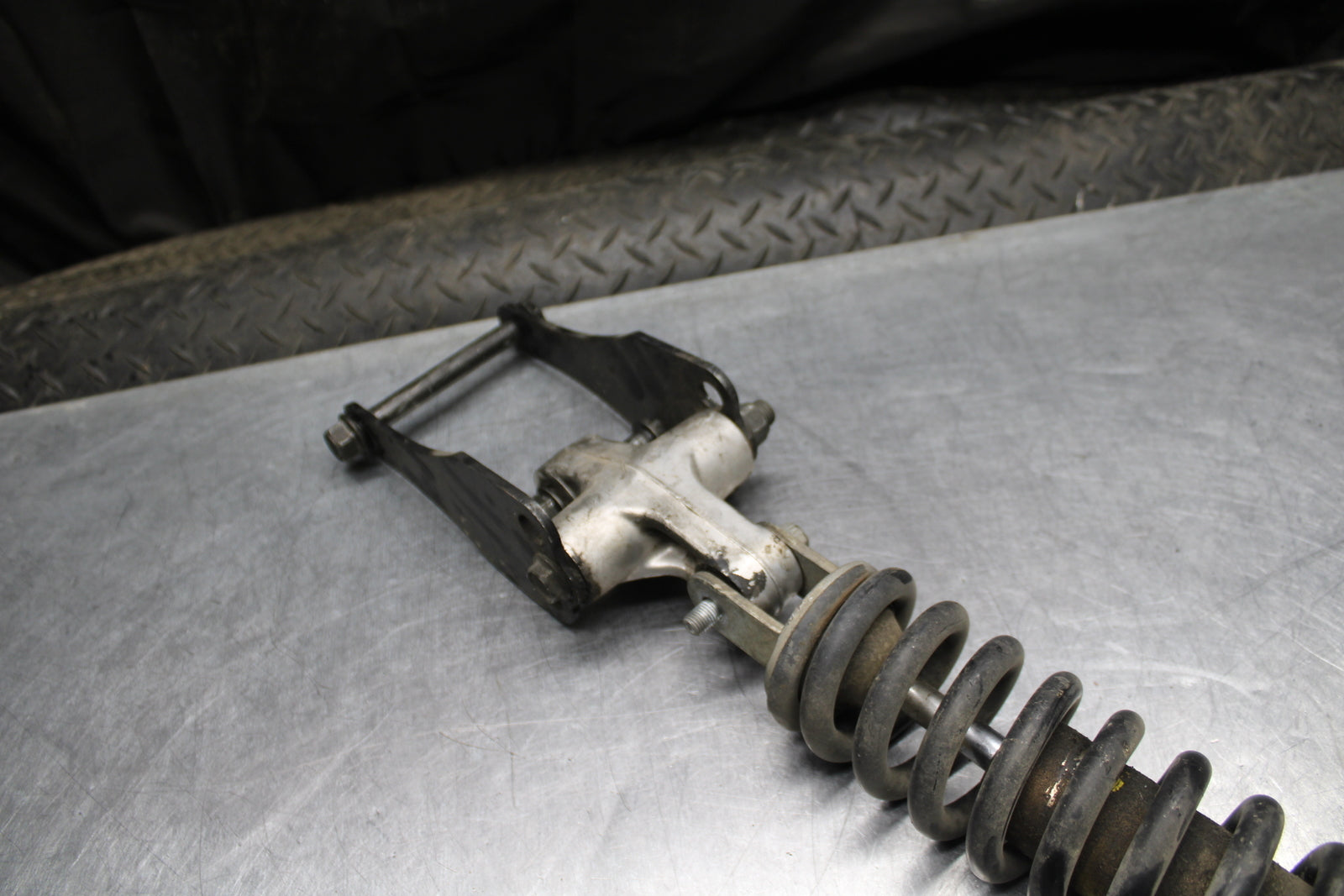00 SUZUKI INTRUDER 1500 VL1500 REAR BACK SHOCK ABSORBER BB761