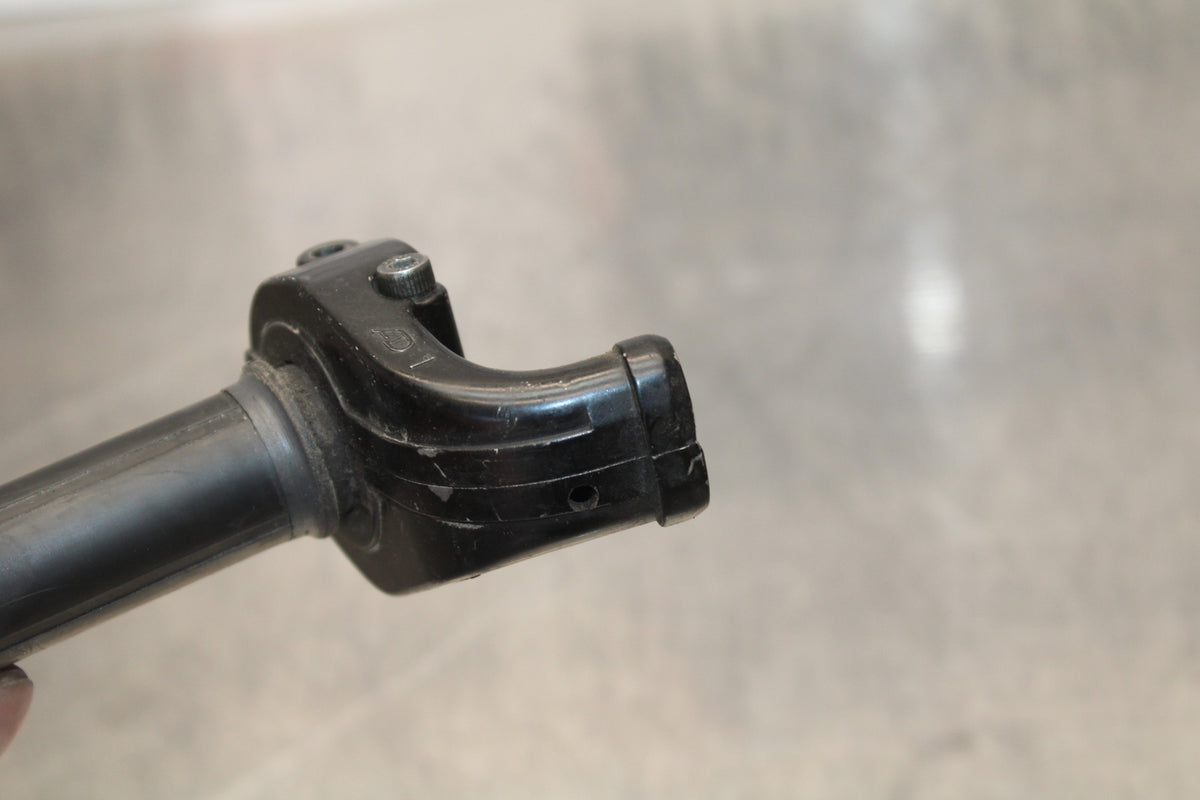 07-08 YAMAHA YZF R1 THROTTLE CABLE LINE HOUSING GUIDE BB160