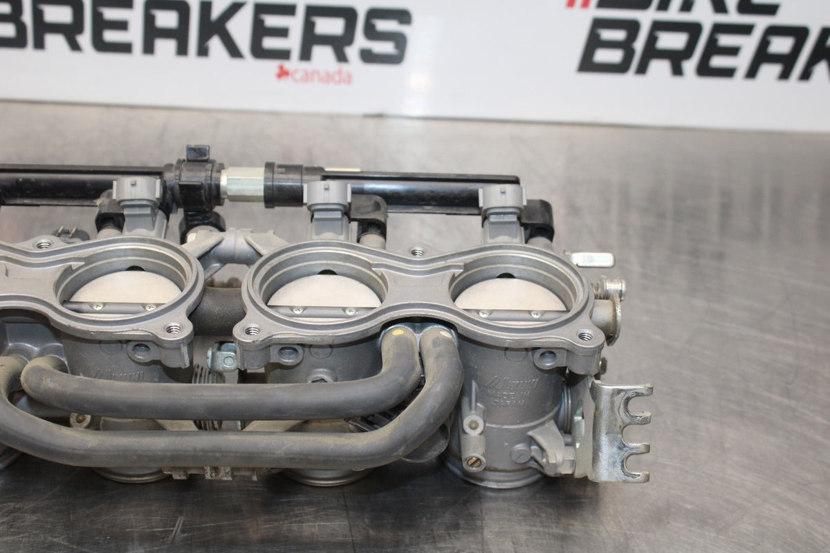 11-22 SUZUKI GSXR 600  MAIN FUEL INJECTORS / THROTTLE BODIES BB193