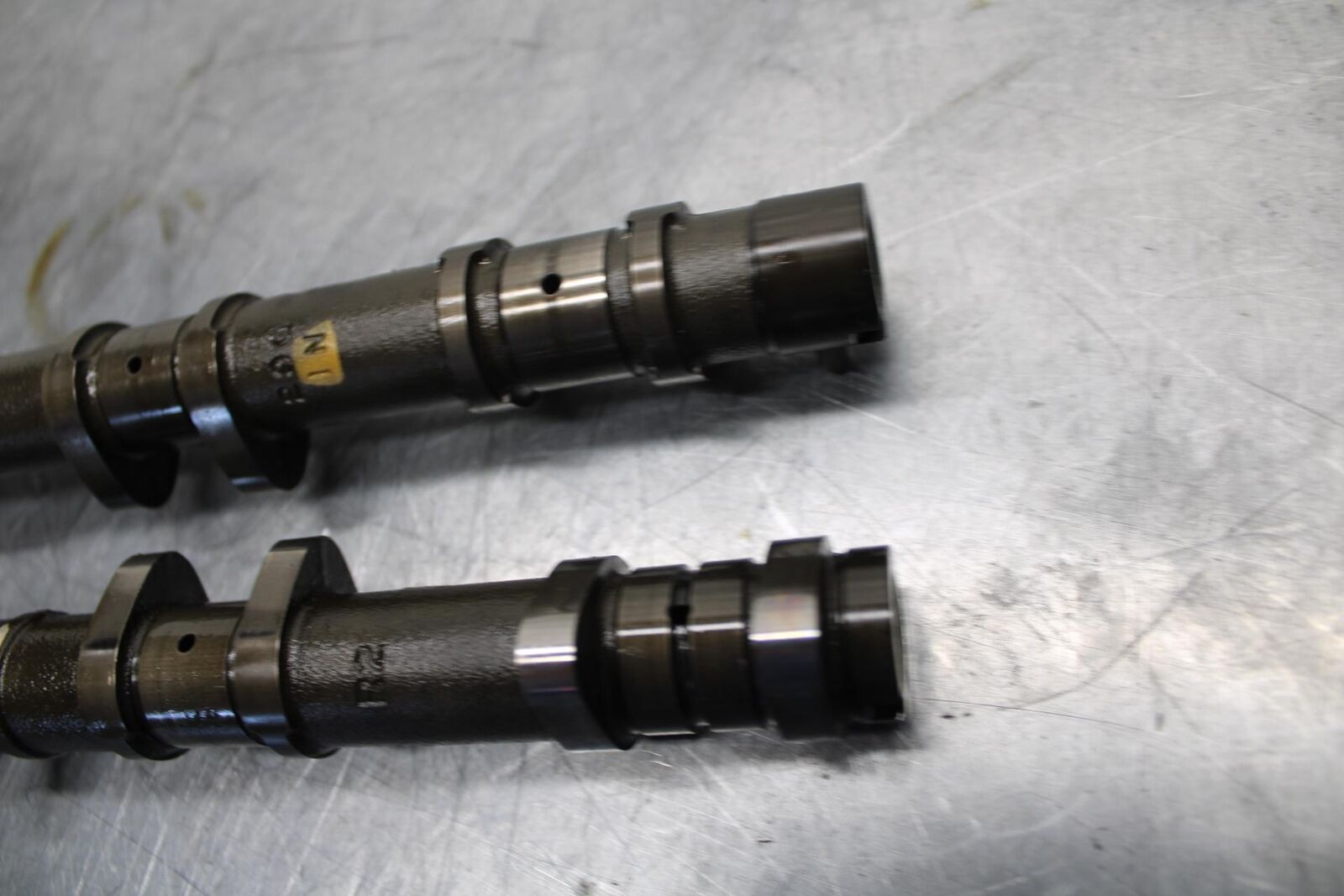 04-05 SUZUKI GSXR600 CAMSHAFT CAMS CAM SHAFTS  12710-29G00 12720-29G00 BB329