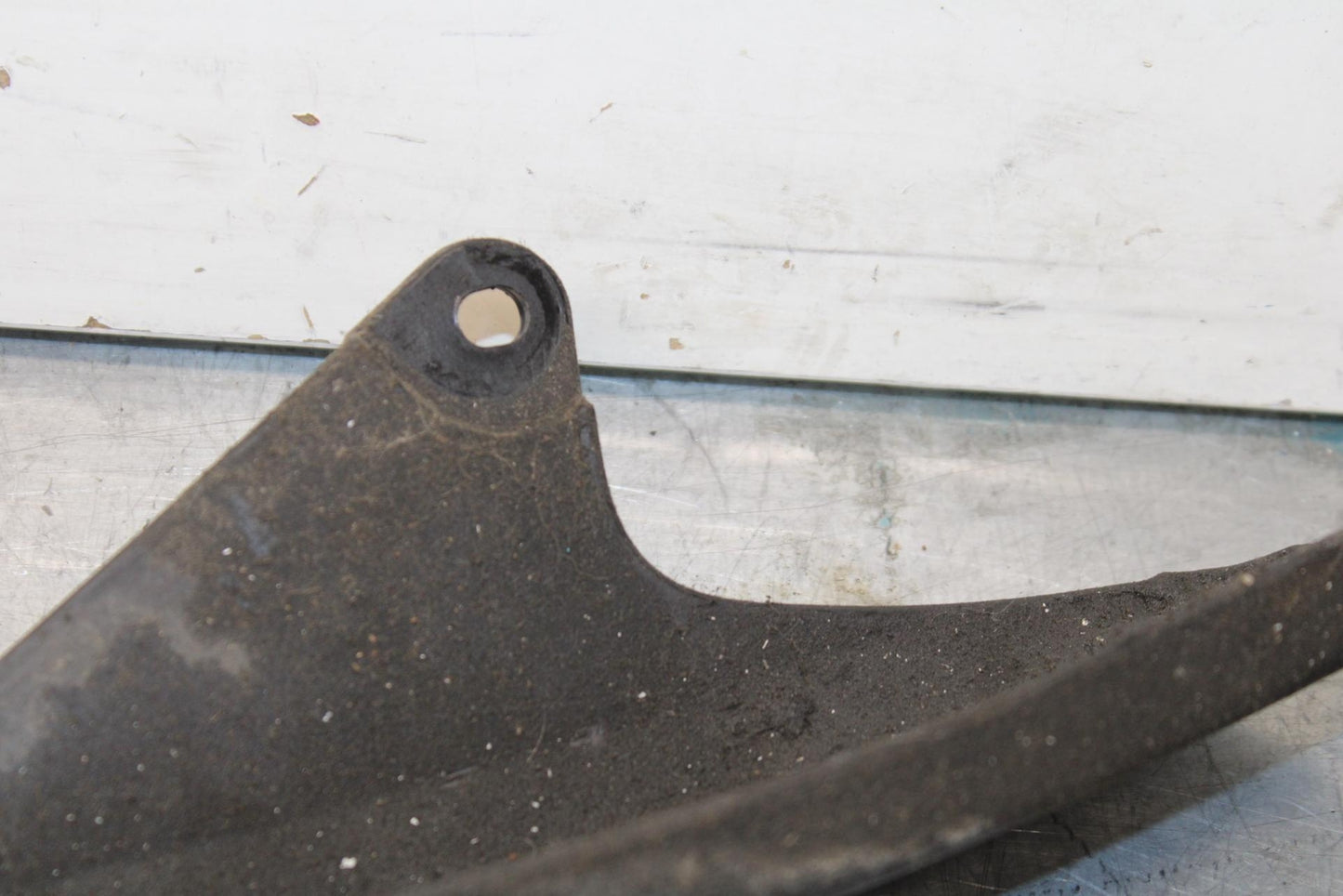 09-12 KAWASAKI NINJA ZX6R REAR DRIVE CHAIN GUARD COVER SHIELD 55020-0384 BB617