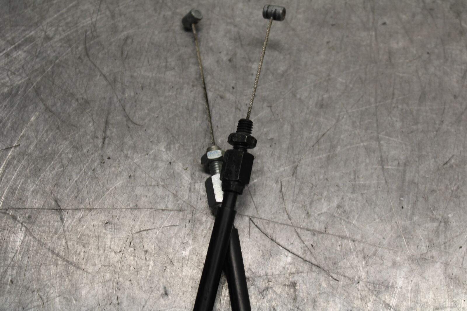 09-14 YAMAHA YZF R1 THROTTLE CABLE LINE HOUSING GUIDE BB118