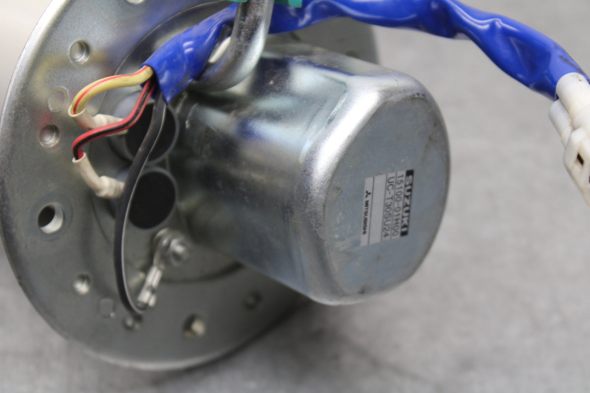 06-07 SUZUKI GSXR750 FUEL PUMP GAS PETROL SENDER UNIT 15100-01H00  BB670