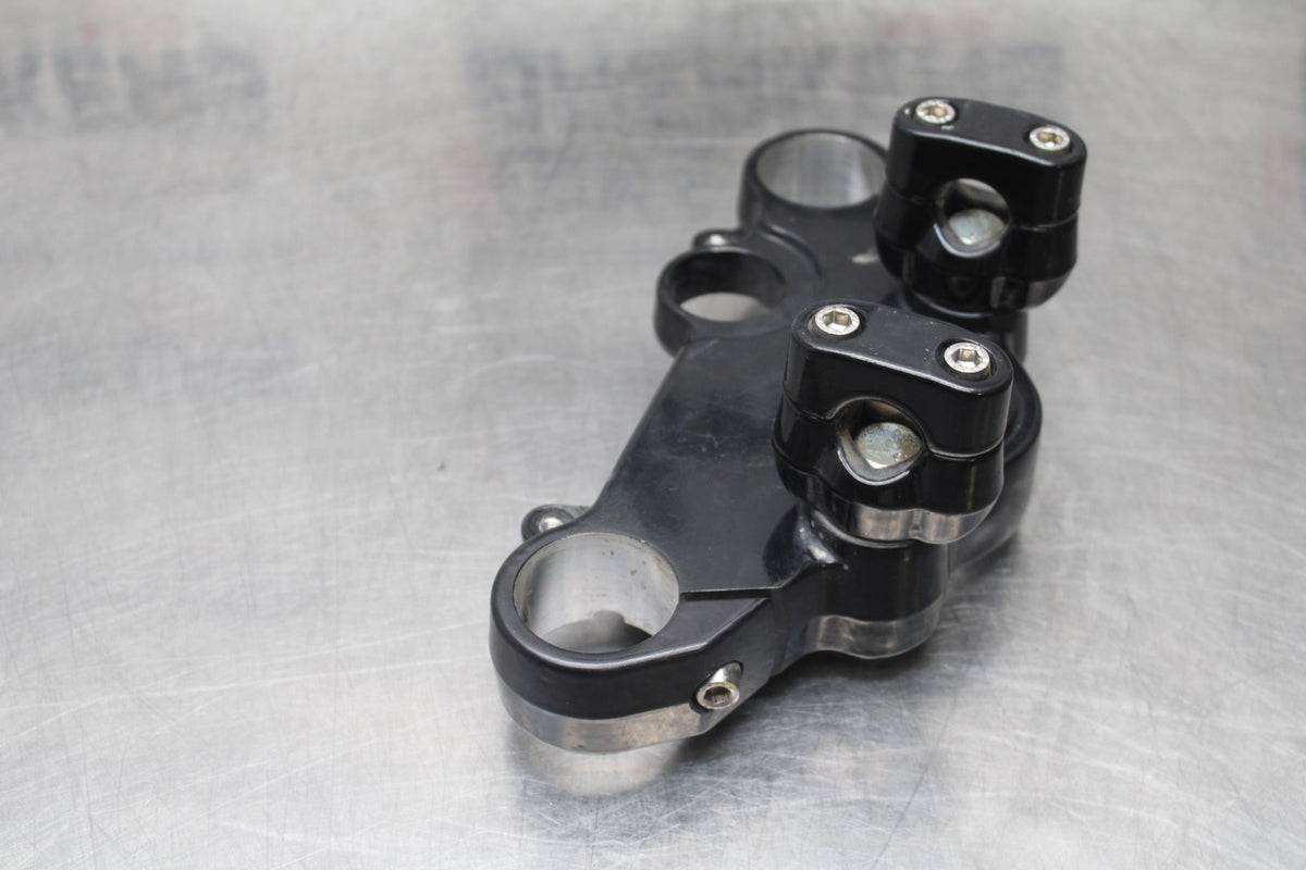 19 MOTO GUZZI V7 III FORKS UPPER TRIPLE TREE CLAMP BB831