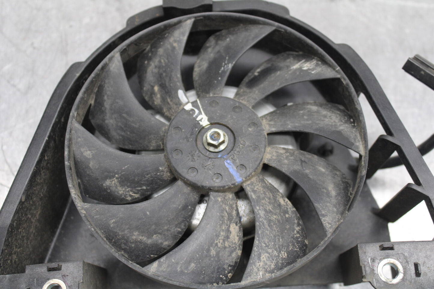 15-17 YAMAHA YZF R3 ENGINE RADIATOR COOLING FAN BB111