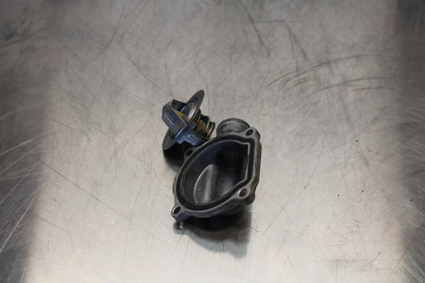 13-18 KAWASAKI NINJA ZX6R THERMOSTAT W HOUSING ASSEMBLY BB143