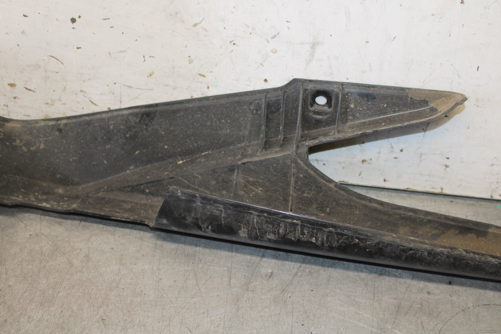 13-15 HONDA CBR500R REAR BACK DRIVE CHAIN GUARD COVER SHIELD 40510-MGZ-J00 BB704