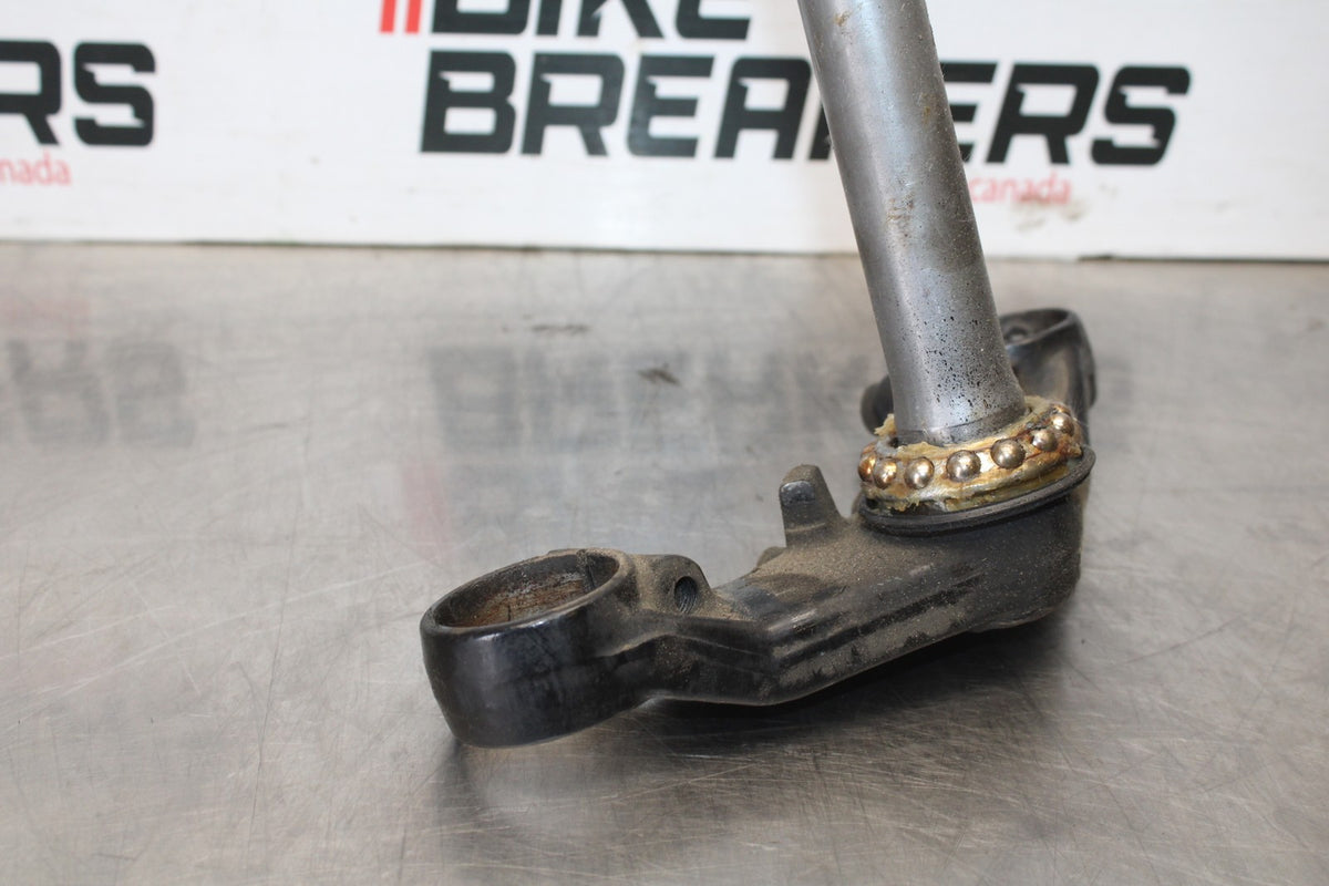 84 HONDA INTERCEPTOR 1000 VF1000F FRONT FORKS CLAMP LOWER TRIPLE TREE STEM BB878
