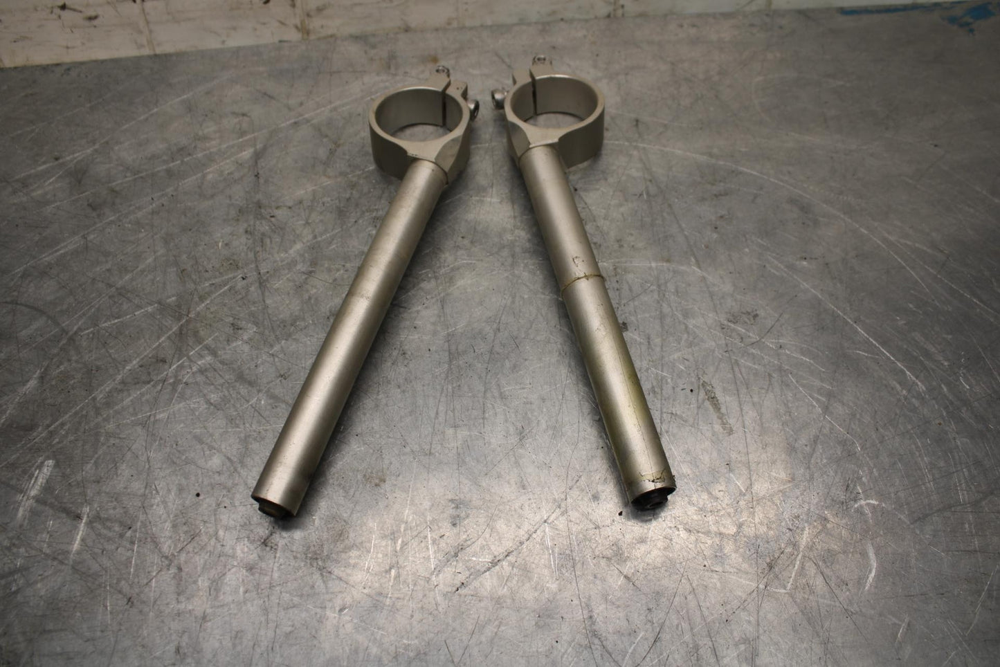 18 YAMAHA YZF R1  LEFT RIGHT CLIP ON ONS HANDLEBARS PAIR SET BB473