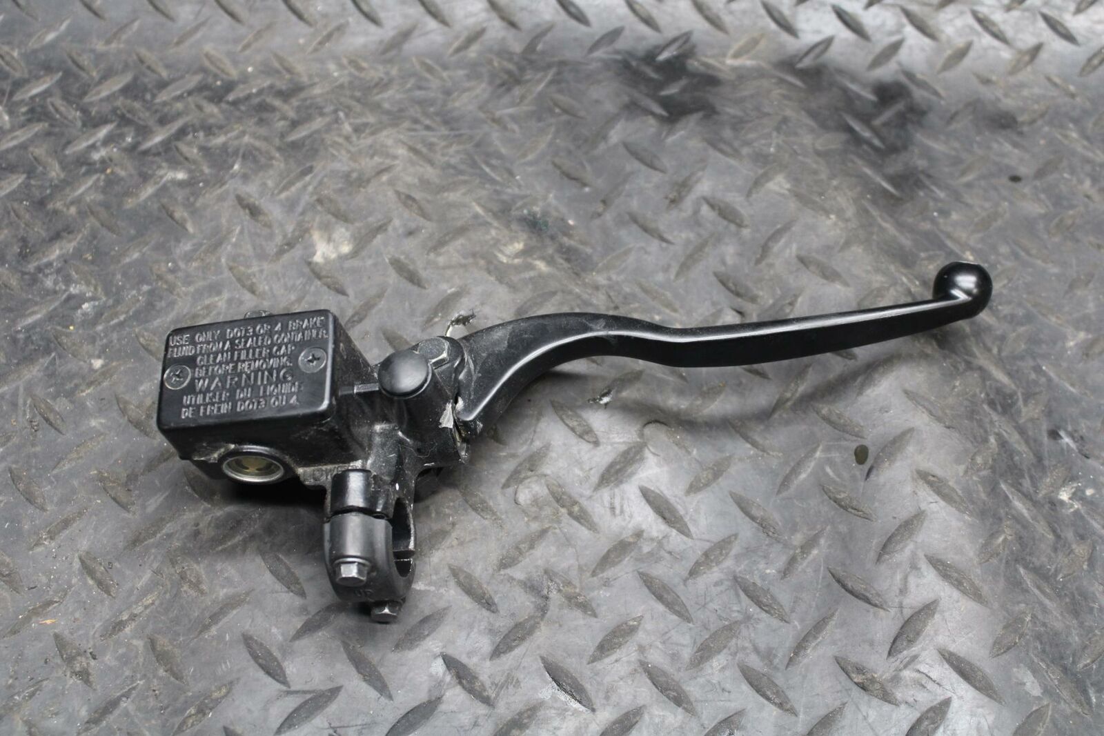 17 KAWASAKI NINJA 300 FRONT BRAKE MASTER CYLINDER w/ LEVER 43015-0622 BB215