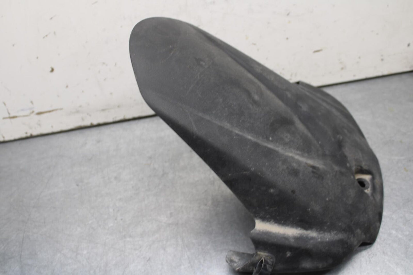 09-16 SUZUKI GSXR1000 REAR BACK WHEEL TIRE HUGGER FENDER 63114-47H00 BB642