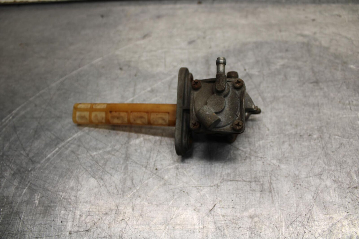 80-81 SUZUKI GS1000G FUEL GAS TANK PETCOCK SHUT ON OFF VALVE PARTS BB91