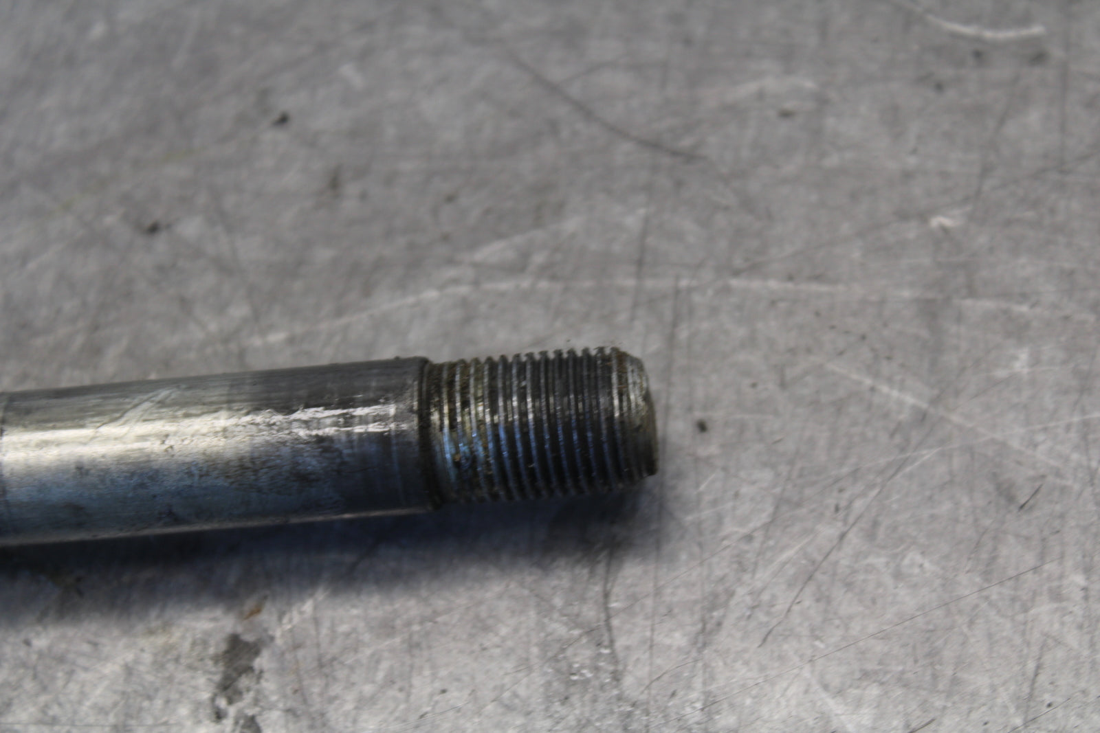 09-15 YAMAHA FZ6R FRONT WHEEL RIM AXLE PIVOT BOLT 20S-25181-00-00 BB686