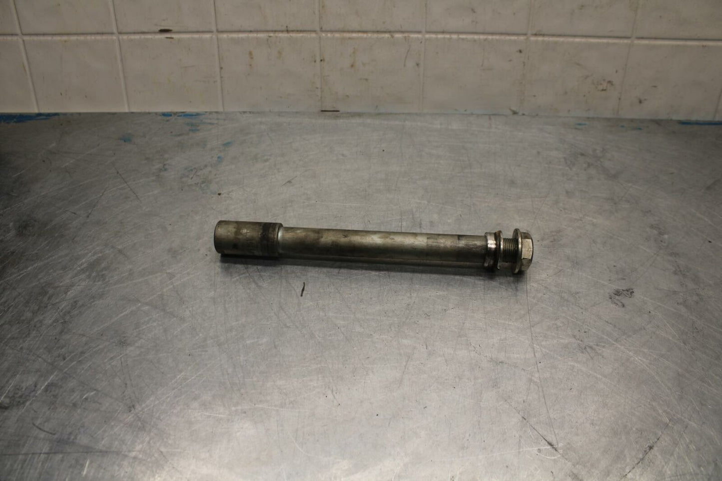 11-22 SUZUKI GSXR600 FRONT WHEEL RIM AXLE PIVOT BOLT BB422