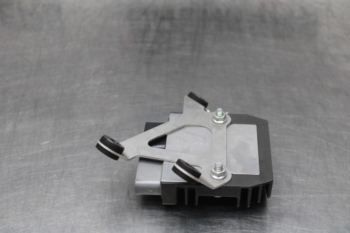 13-24 HONDA CBR600RR RECTIFIER VOLTAGE REGULATOR BB772