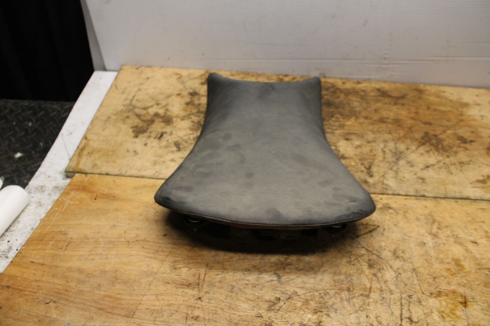 16-18 HONDA CBR500R FRONT DRIVERS SEAT PAD SADDLE PILLION BB345