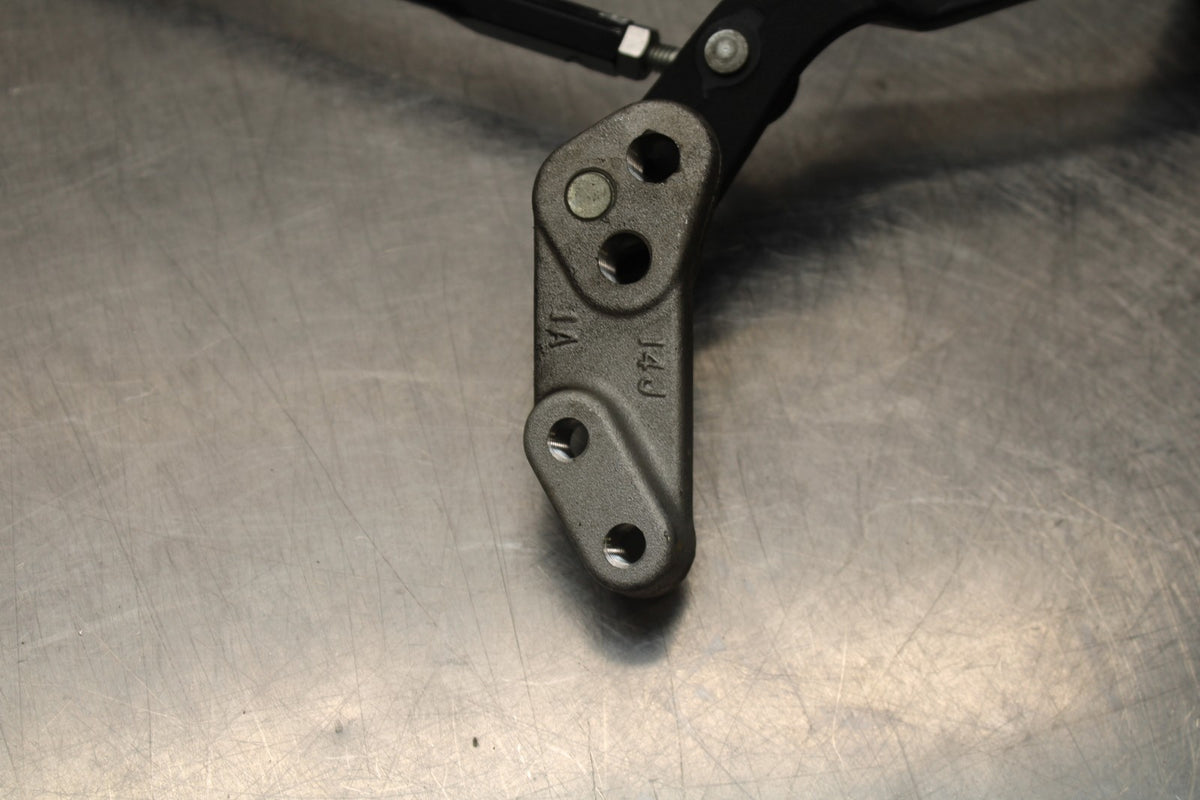 11-25 SUZUKI GSXR 600  SHIFTER LINKAGE SHIFT LINK PEDAL BB830